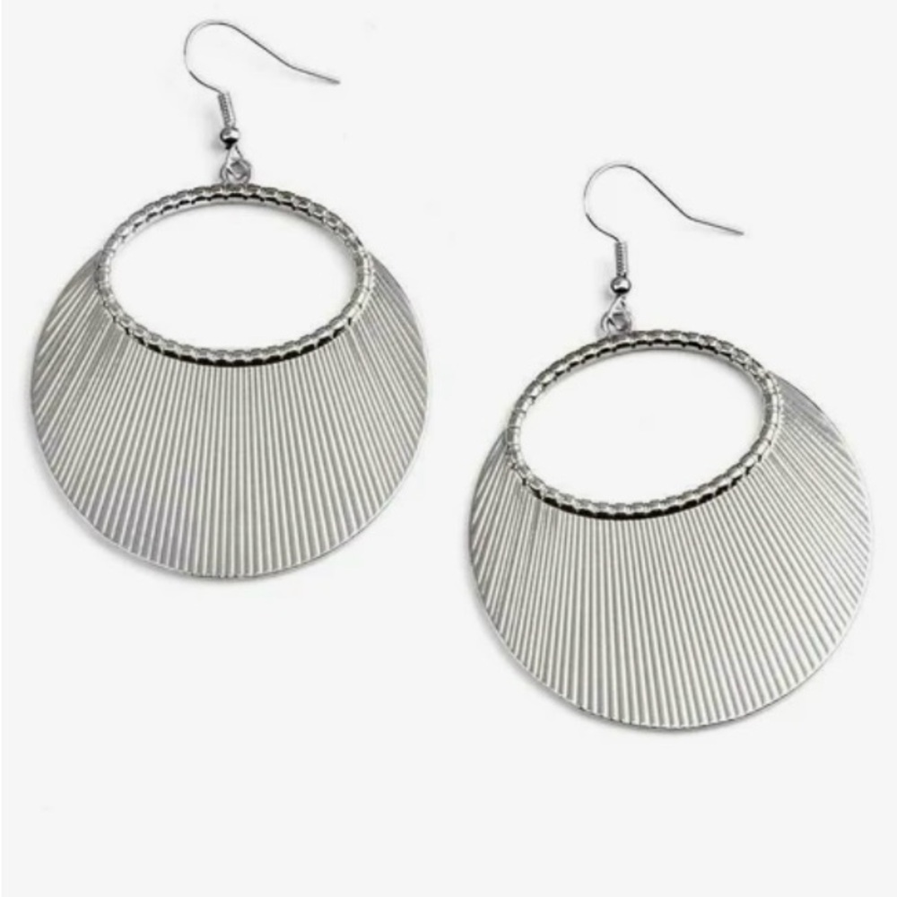 NWT paparazzi, silver earrings with fish hook backs